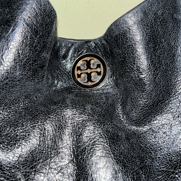 Tory Burch Dena Glazed Leather Hobo Black - Picture 4 of 11